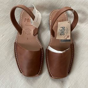 PON AVARCAS new with tags and box never been worn